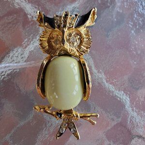 Vintage Gold Owl Pin